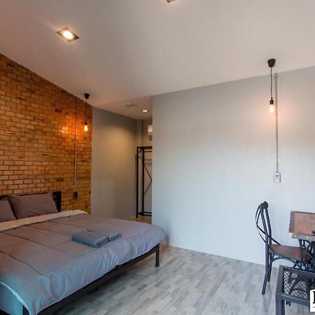 מלון Nakhonratchasima Bed Box מראה חיצוני תמונה