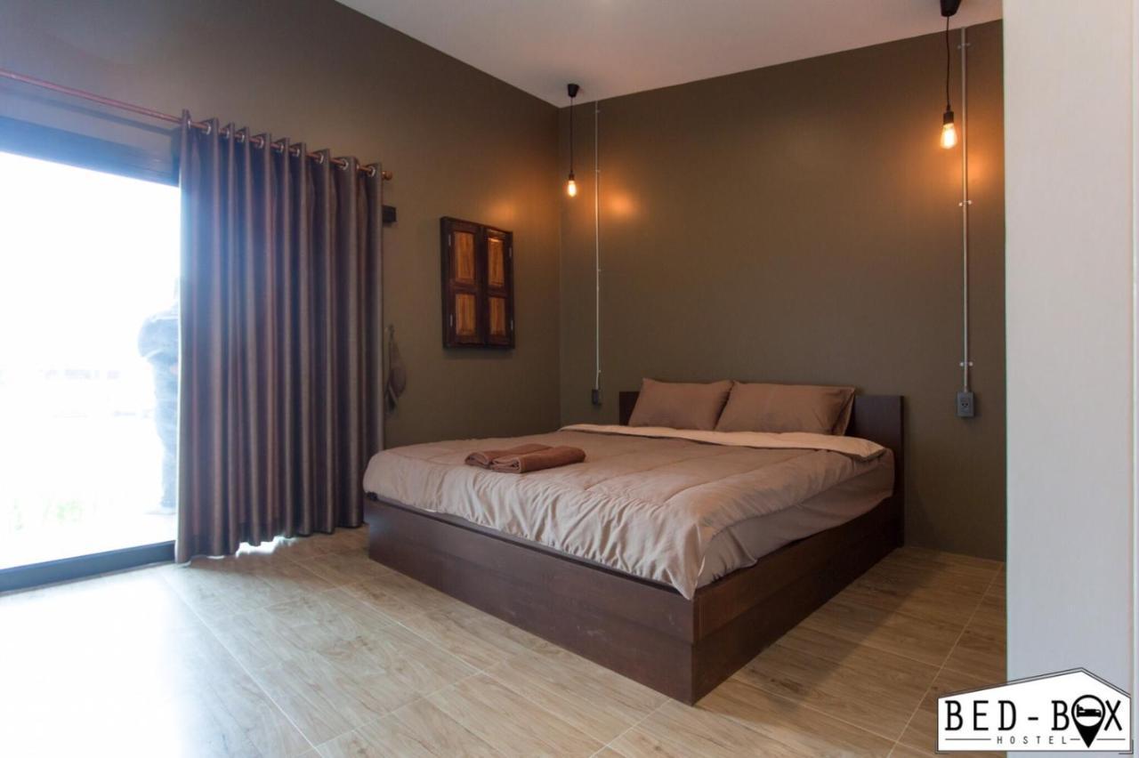 מלון Nakhonratchasima Bed Box מראה חיצוני תמונה